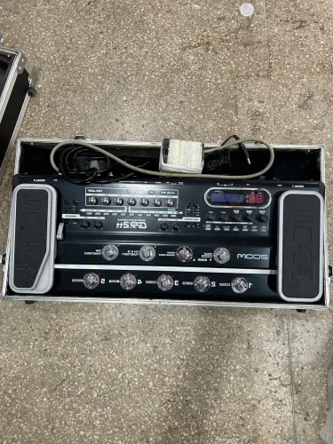 Pedaleira valvulada Zoom g9.2tt + case
