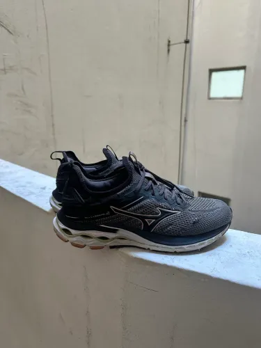 Tênis Mizuno Wave Legend 2