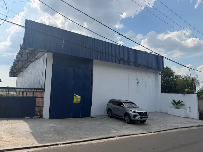 Alugo galpão 660m2