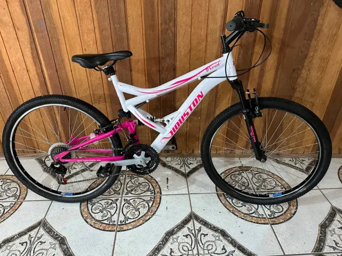 Bicicleta aro 26 dupla suspensao novissima