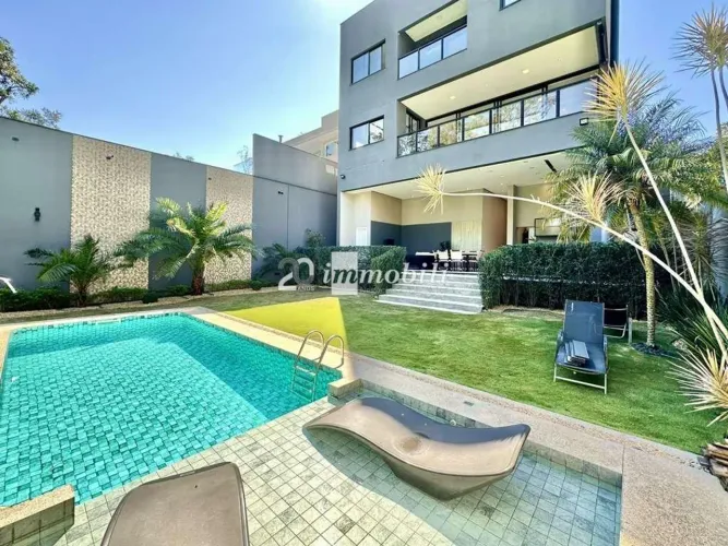 Casa à venda em Cotia, Granja Viana, com 4 suítes, com 483.01 m², Condominio Reserva do Vi