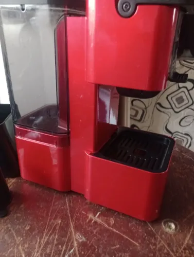 Cafeteira Três Corações Vermelha - Caffitaly System Seminova