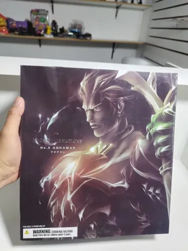 Boneco - play arts Aquaman