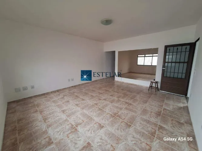 ÓTIMA CASA TÉRREA PARA LOCAÇÃO NA VILA SUISSA