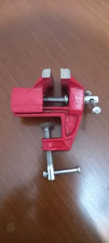 Mini Torno Morsa de Bancada (10cmX10cm) 