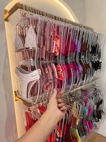Vendo cabide silhueta em acrílico à partir de 10 peças.