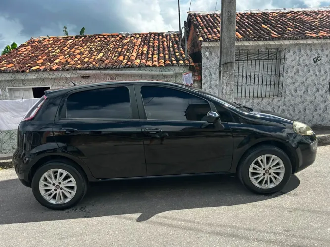 Fiat Punto Essence 1.6 Flex 16V 5P 2016