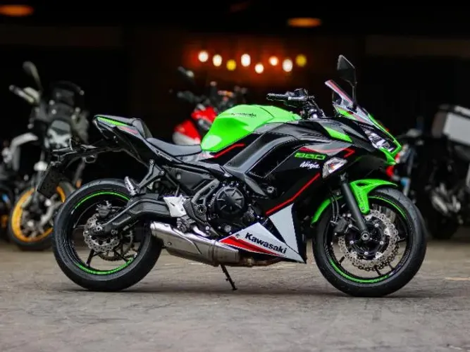 KAWASAKI NINJA 650R