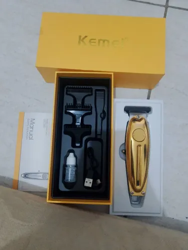 Máquina de corta cabelos - Kemei