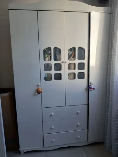 Guarda roupa infantil