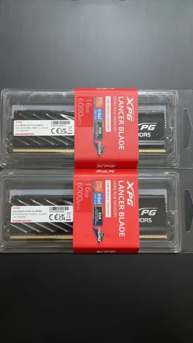 Memória RAM XPG Lancer Blade RGB 32GB (2x16GB) DDR5 6000MHz CL30 NOVA