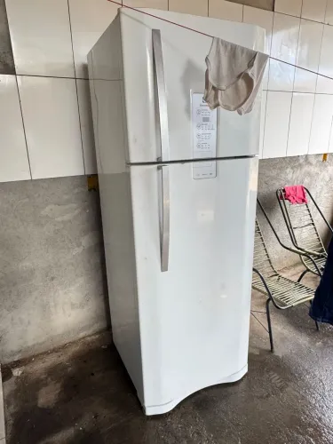 Vende -se Geladeira