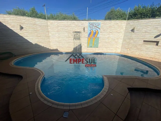 Vendo Casa na 704 sul com 5 quartos