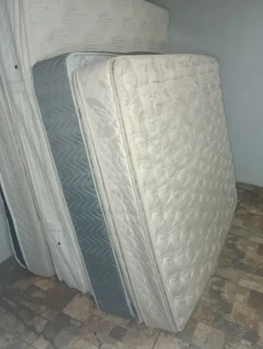 OPORTUNIDADE!!! Colchões desapego Queen e King Size