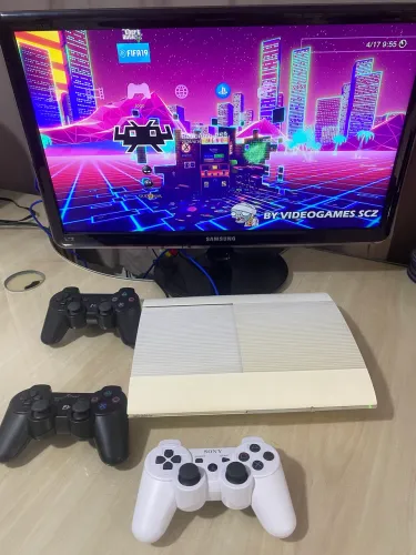 Ps3 Super Slim Branco 3 Controles Jogos E Cabos