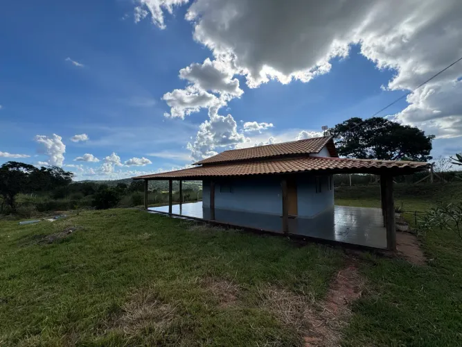 Chácara com casa piscina em Bonfinópolis 700 metros de chão 