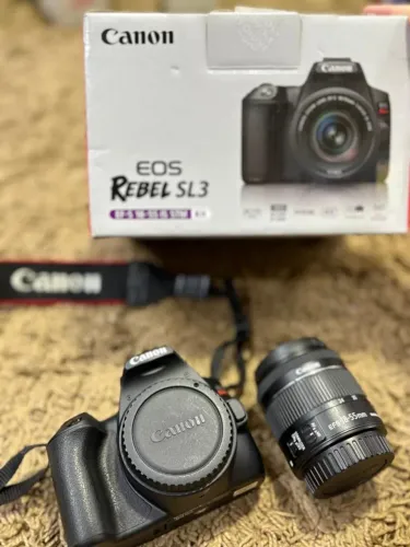 Canon EOS Rebel SL3 + lente 18-55mm