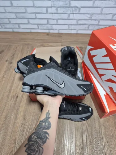 Tênis Nike Shox R4 numeração 38 ao 43