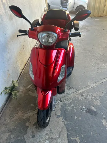 Triciclo elétrico 