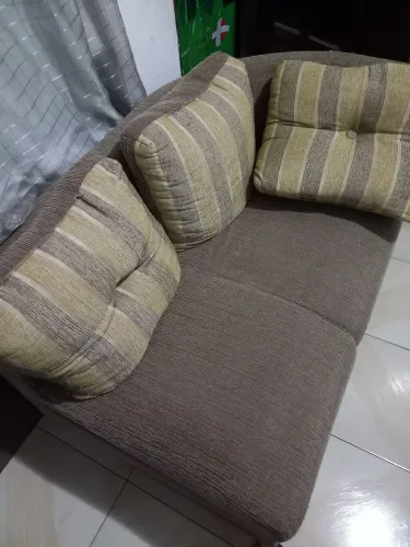 Sofá de dois lugares