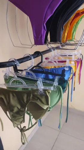 47 cabides pegador preto e transparente