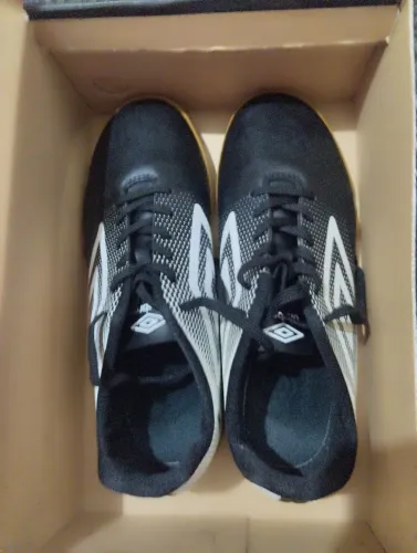chuteira futsal umbro número 41