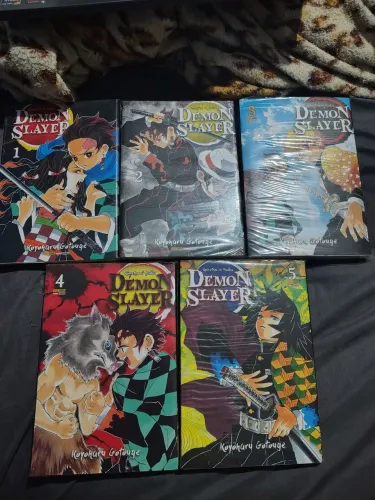 mangás Demon Slayer Vol 1 ao 5