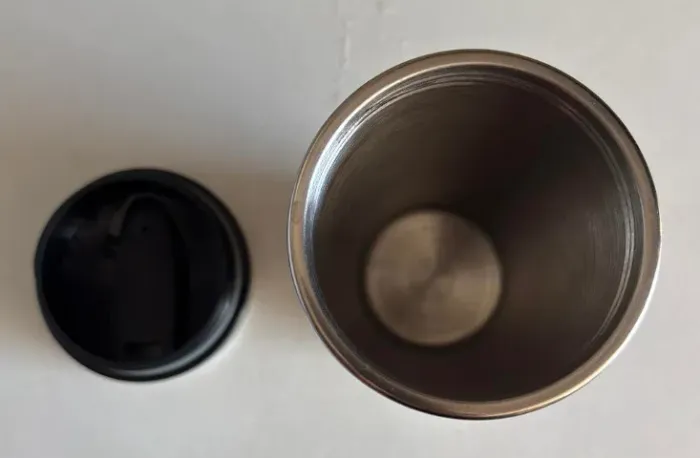 Copo Térmico em Aço Inoxidável com Tampa - 473 ml