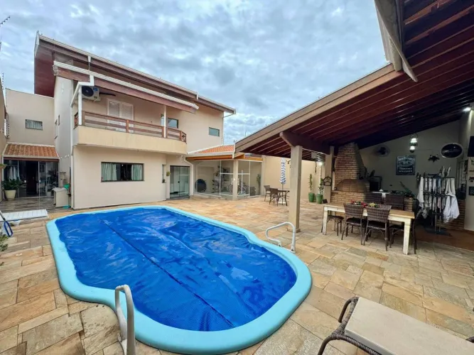 Sobrado no Parque Residencial Nardini