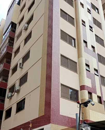 4Q sendo 2 suites e 1 office no Setor Oeste Goiania