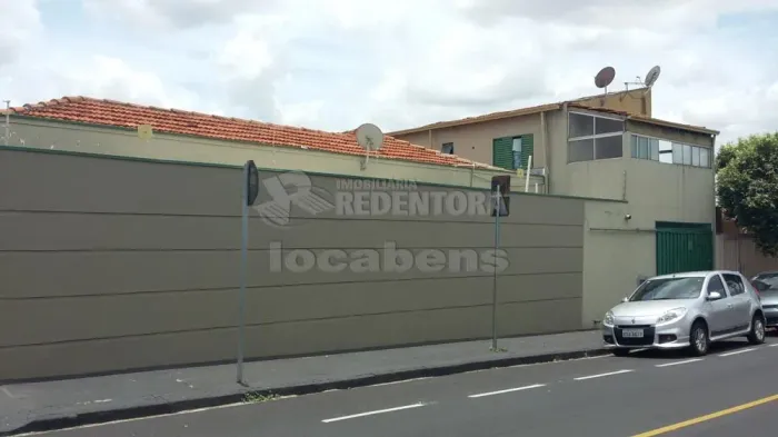 Vila Santa Cruz - Perto do Atacadão - Conjunto de 6 salas, sendo que 3 delas já estão alug