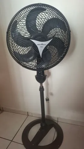 Ventilador Britânia de coluna 
