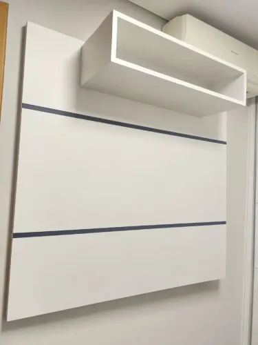 Kit Quarto: Painel de TV + Cama de Solteiro (com cama auxiliar e gavetas embutidas)