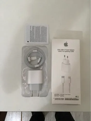 Carregador para iPhone novo e testado