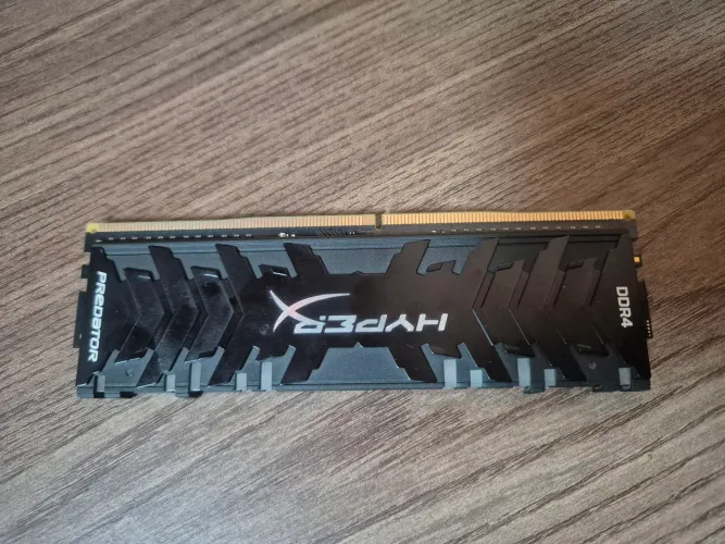 Memória RAM 8GB DDR4