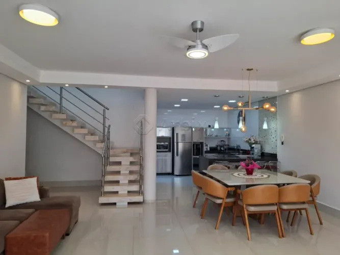 Casa tipo sobrado à venda no bairro Jardim Souza Queiroz em Santa Bárbara d`Oeste/SP
