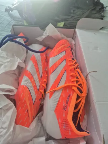 Chuteira Adidar Predator Elite n40