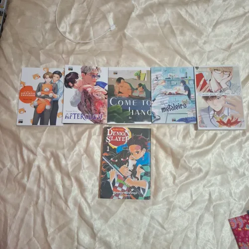 Lote de mangás avulsos. Lote de mangás. Mangás, Kimetsu no yaiba, demon slayer, yaoi, bl.