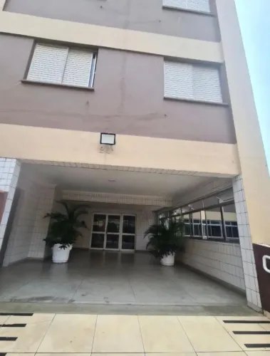 Vendo Apartamento de 2 dormitórios e vaga no Saboó em Santos