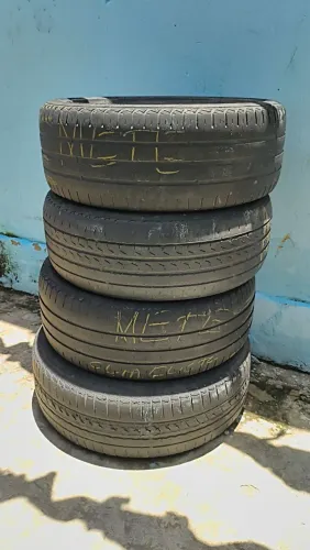 Vendo 4 pneu aro 16 perfil baixo 