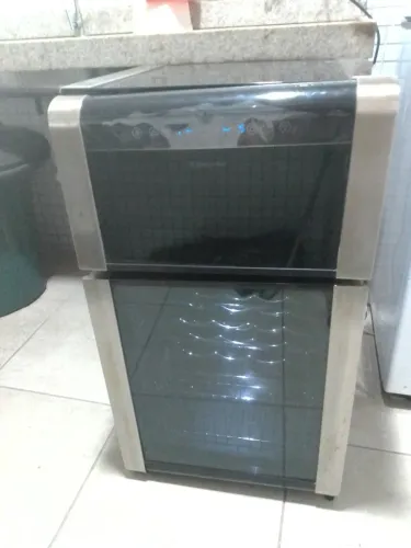 Adega Electrolux 29 garrafa pra vender logo