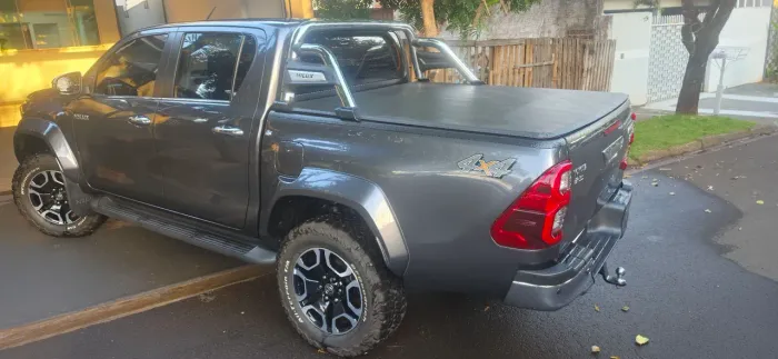 Toyota Hilux CD SRX Plus 4X4 2.8 TDI Die. Aut. 2024