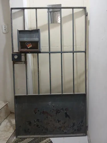 Vende-se portão 80 de largura por 1.48 de altura