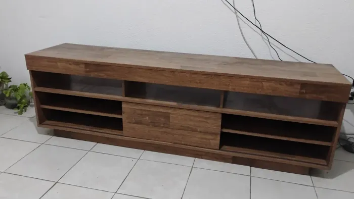 Rack de sala - madeira