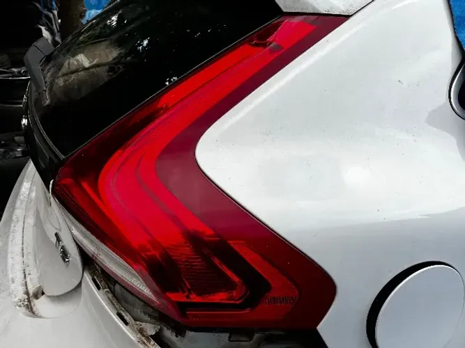 Lanterna traseira direita volvo v40 t5 2014 original 
