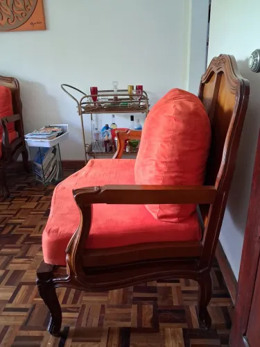 2x Cadeiras de madeira envernizada com estufado (Antiguidade)