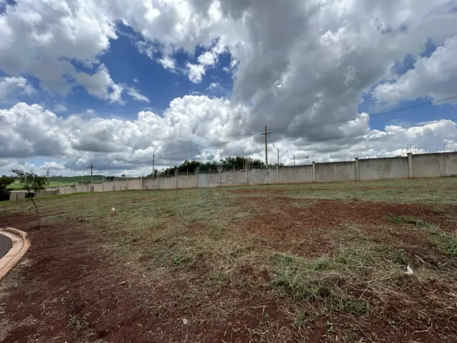 Terreno de 284m² à venda em condomínio - Quinta da Mata