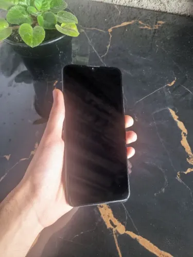 Moto E20 (32gb) - Tela e Bateria novas