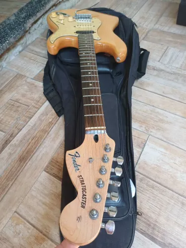 Guitarra squier standard top