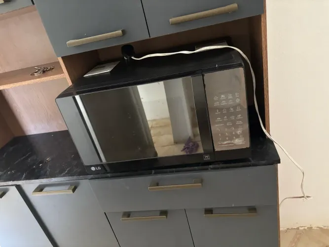Microondas LG - 18 litros 